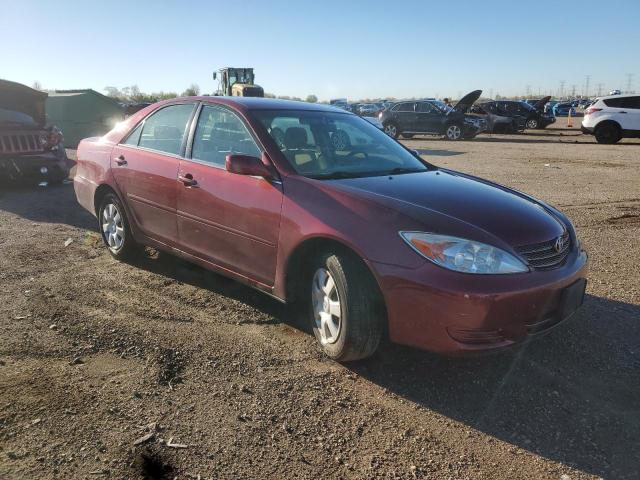 JTDBE32K220128205 - 2002 TOYOTA CAMRY LE RED photo 4