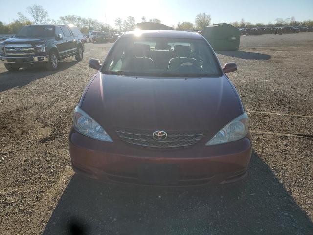 JTDBE32K220128205 - 2002 TOYOTA CAMRY LE RED photo 5