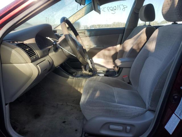 JTDBE32K220128205 - 2002 TOYOTA CAMRY LE RED photo 7