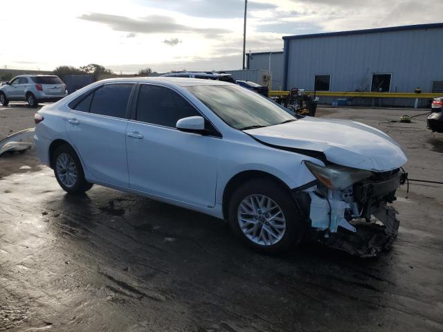 4T1BF1FK4GU527964 - 2016 TOYOTA CAMRY LE WHITE photo 4