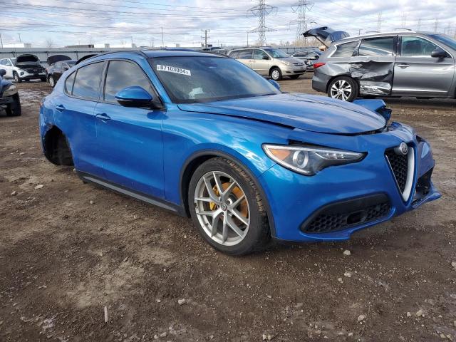 ZASFAKNN3J7B98256 - 2018 ALFA ROMEO STELVIO TI SPORT BLUE photo 4