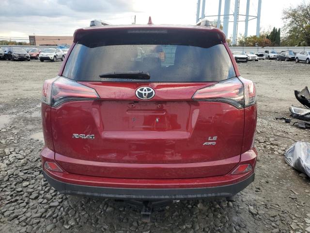 2T3BFREV7JW714981 - 2018 TOYOTA RAV4 LE 红色 照片 6