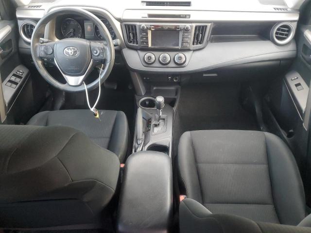 2T3BFREV7JW714981 - 2018 TOYOTA RAV4 LE 红色 照片 8