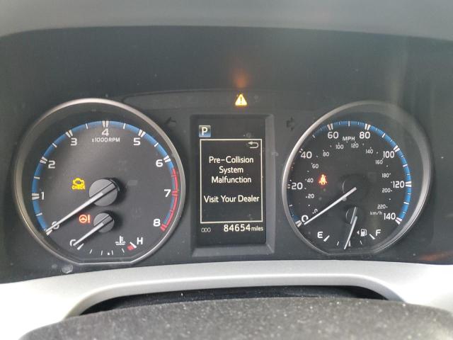 2T3BFREV7JW714981 - 2018 TOYOTA RAV4 LE 红色 照片 9