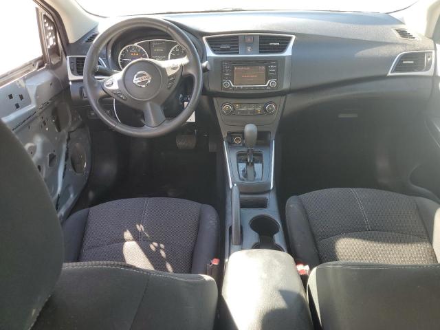 3N1AB7AP0JY281777 - 2018 NISSAN SENTRA S 银色 照片 8