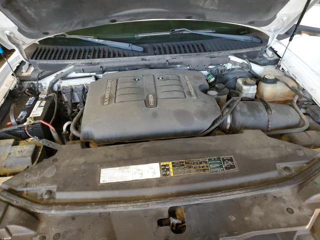 5LMFU28R74LJ12806 - 2004 LINCOLN NAVIGATOR 白色 照片 12