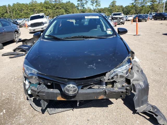 5YFBURHE2JP784917 - 2018 TOYOTA COROLLA L BLACK photo 5