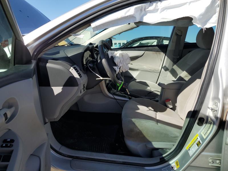 5YFBU4EE0CP053588 - 2012 TOYOTA COROLLA BASE 银色 照片 7