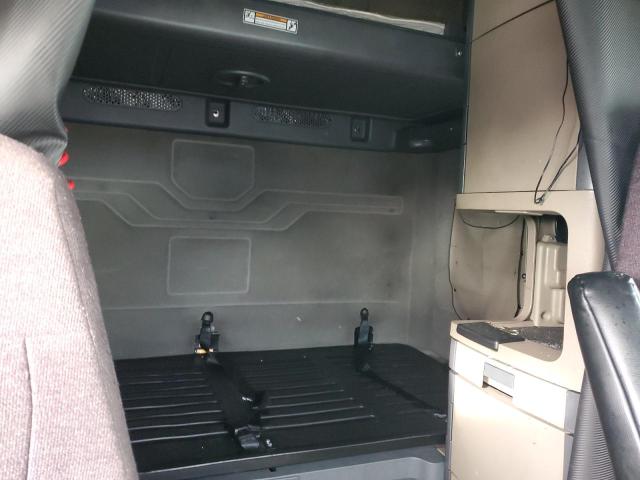 3AKJGLDR4JDJS6583 - 2018 FREIGHTLINER CASCADIA 1 Երկգույն լուսանկար 5