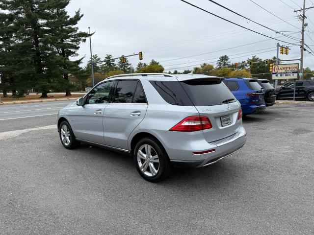 4JGDA5HB3CA002160 - 2012 MERCEDES-BENZ ML 350 4MATIC SILVER photo 3