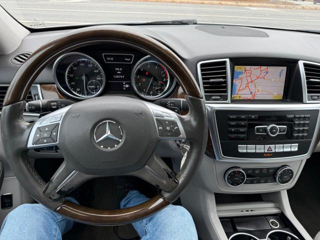 4JGDA5HB3CA002160 - 2012 MERCEDES-BENZ ML 350 4MATIC SILVER photo 7