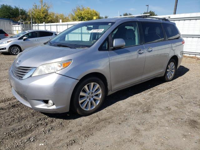 2011 TOYOTA SIENNA XLE, 