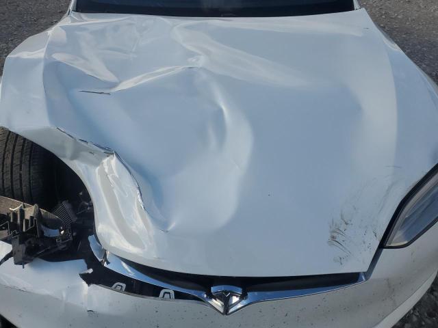 5YJSA1E1XHF205691 - 2017 TESLA MODEL S Weiß Foto 11