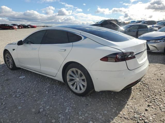 5YJSA1E1XHF205691 - 2017 TESLA MODEL S Weiß Foto 2