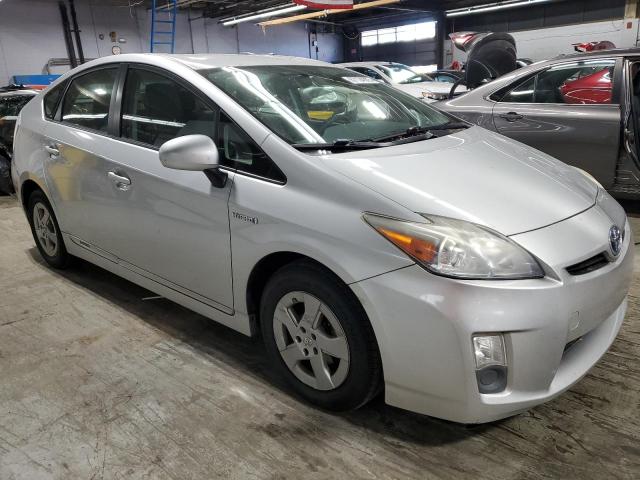 JTDKN3DU7B5360218 - 2011 TOYOTA PRIUS SILVER photo 4