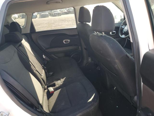 KNDJP3A51K7646511 - 2019 KIA SOUL + WHITE photo 10