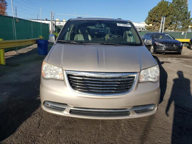 2C4RC1CG7DR537554 - 2013 CHRYSLER TOWN & COU TOURING L GOLD photo 5