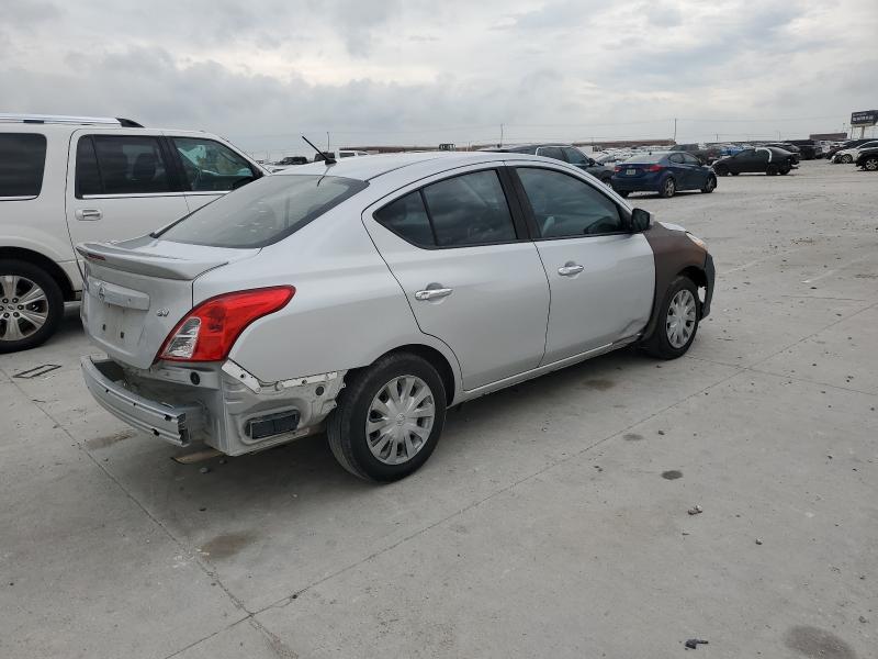 3N1CN7AP5KL818142 - 2019 NISSAN VERSA S ვერცხლისფერი ფოტო 3