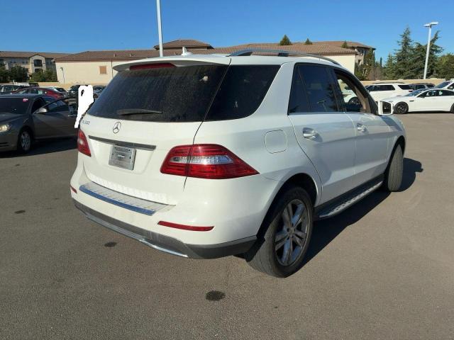 4JGDA5JB3FA559214 - 2015 MERCEDES-BENZ ML 350 თეთრი ფოტო 4