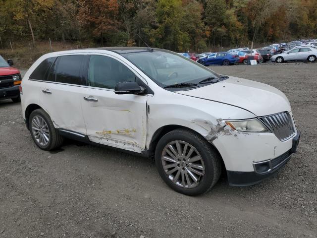 2LMDJ6JKXBBJ31004 - 2011 LINCOLN MKX 白色 照片 4