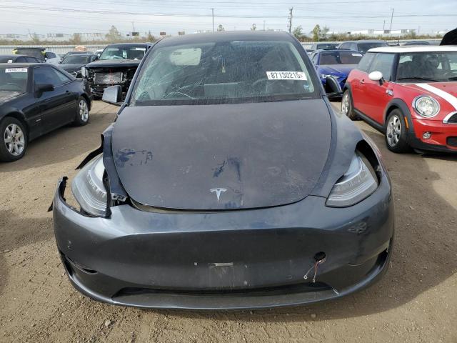 7SAYGAEE9NF328425 - 2022 TESLA MODEL Y Gris foto 5