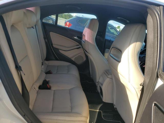 WDDSJ4EB8EN154026 - 2014 MERCEDES-BENZ CLA 250 白色 照片 10