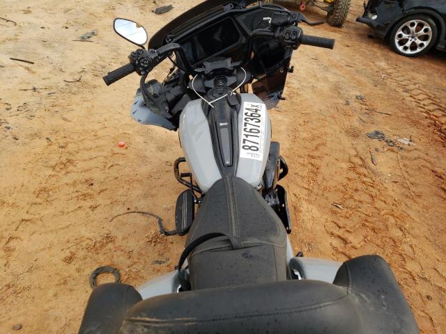 1HD1KH71XRB651938 - 2024 HARLEY-DAVIDSON FLTRX 灰色 照片 6