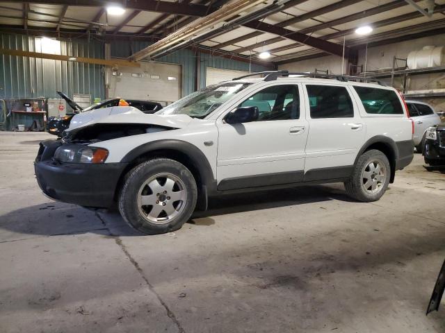 YV1SZ59H441171820 - 2004 VOLVO XC70 WHITE photo 1
