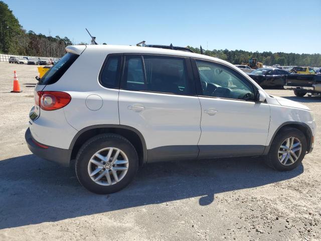 WVGAV7AX8BW525930 - 2011 VOLKSWAGEN TIGUAN S WHITE photo 3