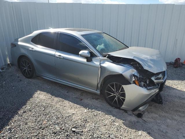 4T1T11AK2RU859379 - 2024 TOYOTA CAMRY SE NIGHT SHADE SILVER photo 4