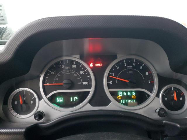 1J4GA59198L653676 - 2008 JEEP WRANGLER U SAHARA 黑色 照片 9