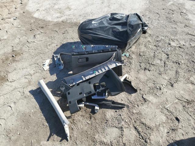 1HGCV1F12JA162472 - 2018 HONDA ACCORD LX WHITE photo 12