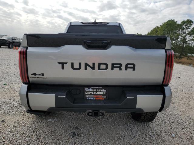 5TFNC5EC1RX004561 - 2024 TOYOTA TUNDRA CREWMAX PLATINUM ვერცხლისფერი ფოტო 6