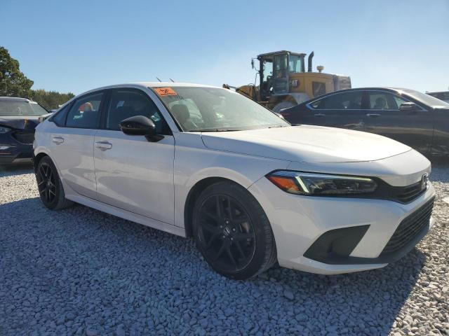 2HGFE2F5XNH543628 - 2022 HONDA CIVIC SPORT WHITE photo 4