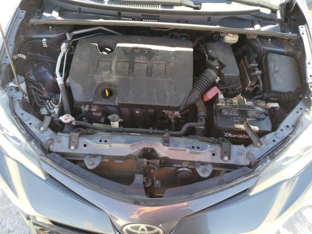 2T1BURHE2JC004740 - 2018 TOYOTA COROLLA L BLUE photo 11