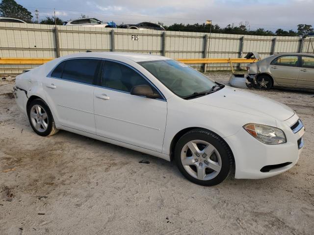 1G1ZB5E08CF137401 - 2012 CHEVROLET MALIBU LS WHITE photo 4