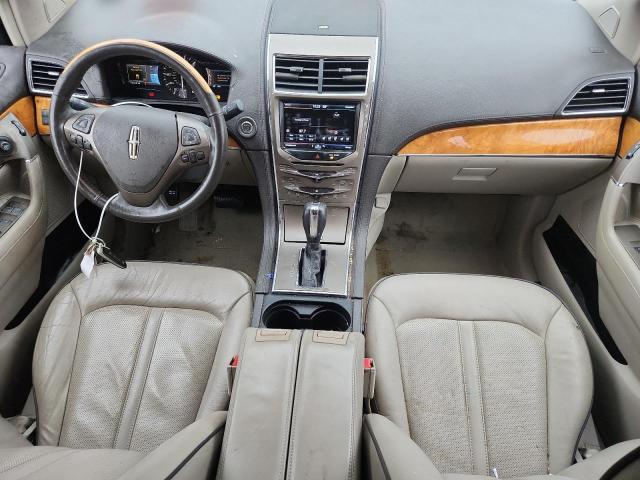 2LMDJ6JK5CBL16434 - 2012 LINCOLN MKX WHITE photo 8