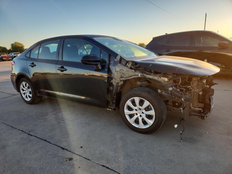 5YFEPMAE5MP233077 - 2021 TOYOTA COROLLA LE BLACK photo 4