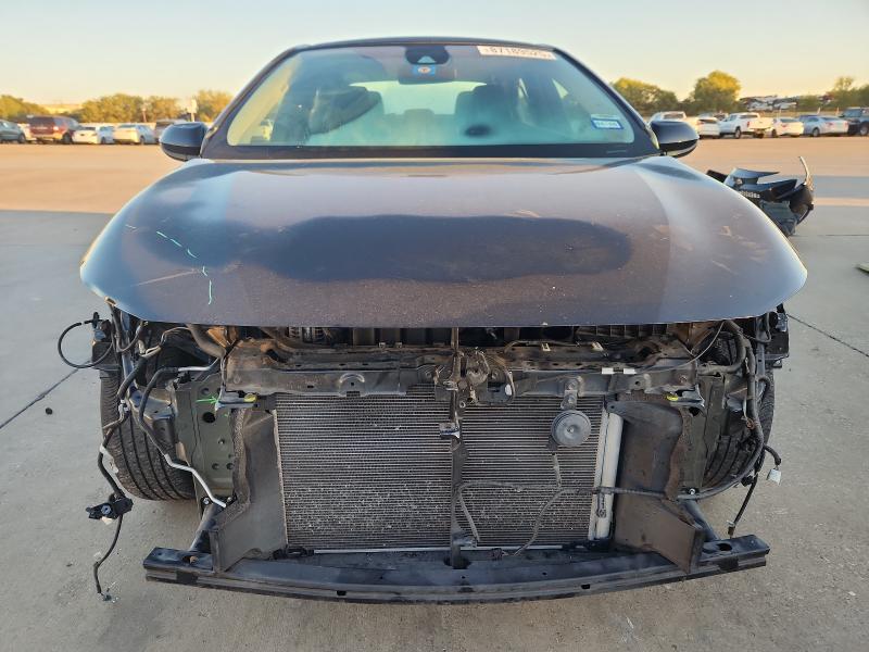 5YFEPMAE5MP233077 - 2021 TOYOTA COROLLA LE BLACK photo 5