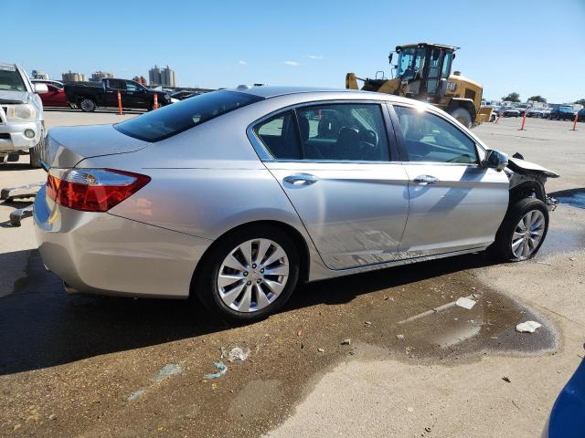 1HGCR2F89FA149913 - 2015 HONDA ACCORD EXL SILVER photo 3