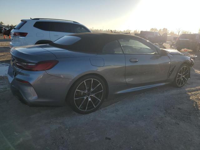 WBAFY4C07NCH97004 - 2022 BMW M850XI GRAY photo 3