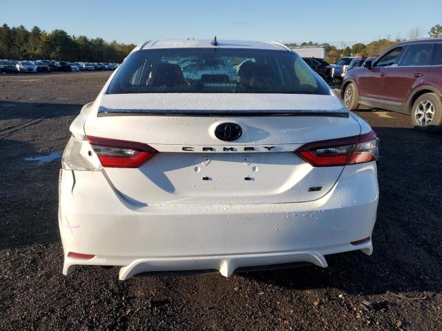 4T1T31AKXPU049845 - 2023 TOYOTA CAMRY SE NIGHT SHADE WHITE photo 6