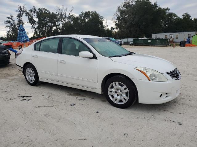 1N4AL2AP3BC168208 - 2011 NISSAN ALTIMA BASE WHITE photo 4
