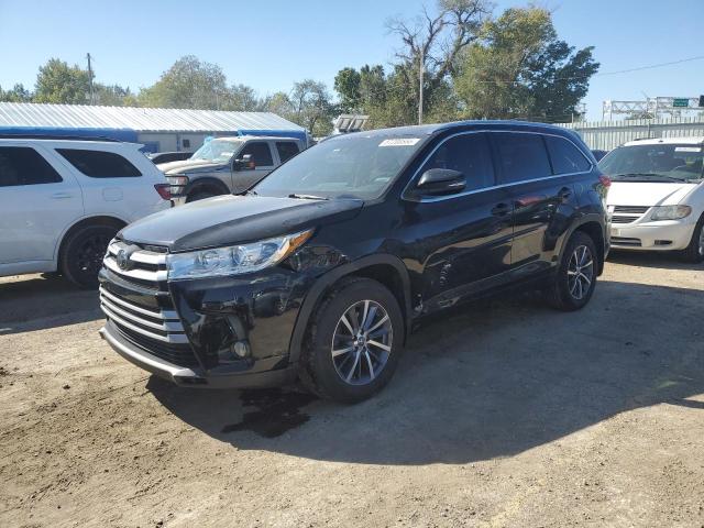 2017 TOYOTA HIGHLANDER SE, 