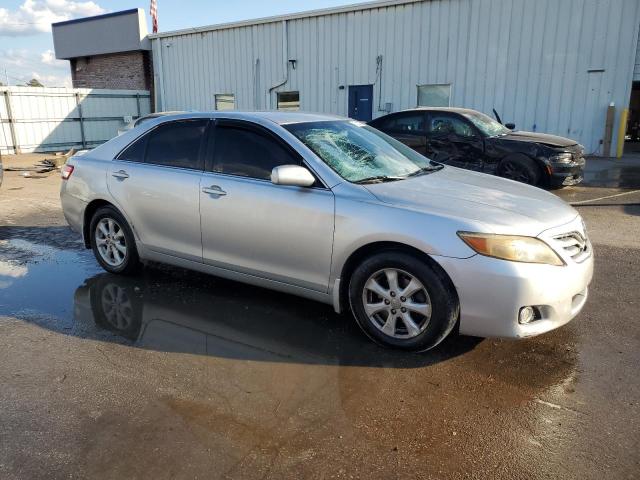 4T1BF3EK9BU761197 - 2011 TOYOTA CAMRY BASE Gümüş foto 4