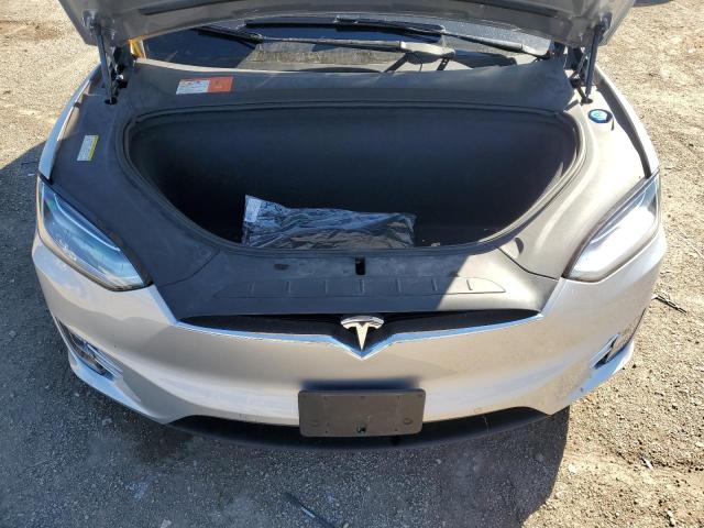 5YJXCBE2XGF017668 - 2016 TESLA MODEL X SILVER photo 11