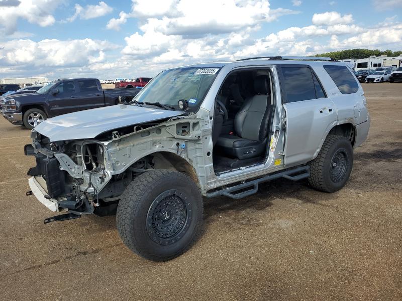 2018 TOYOTA 4RUNNER SR5, 