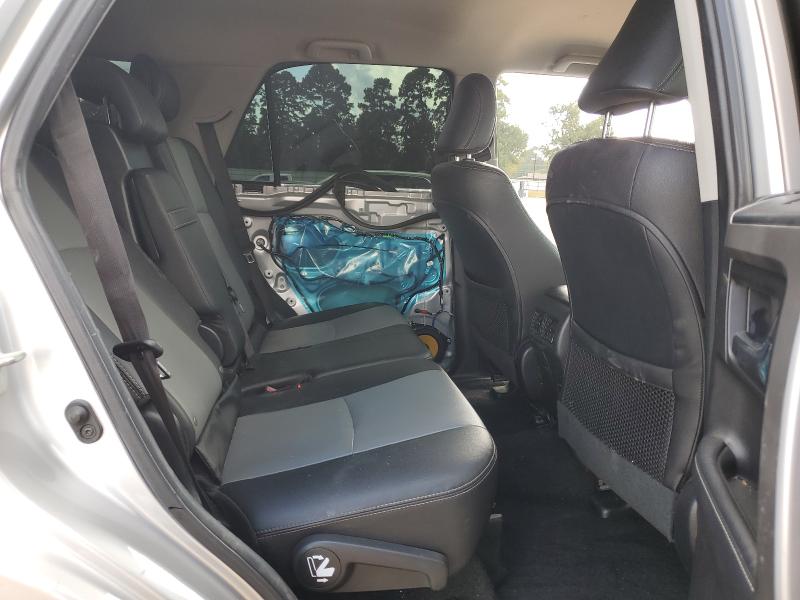 JTEZU5JR1J5191272 - 2018 TOYOTA 4RUNNER SR5 Күміс фото 11