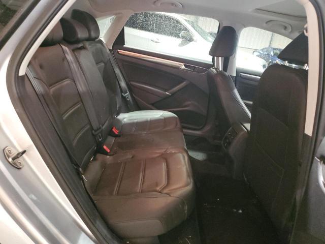 1VWBT7A32HC084458 - 2017 VOLKSWAGEN PASSAT SE SILVER photo 10