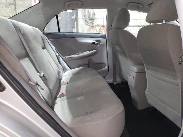 5YFBU4EE2CP027493 - 2012 TOYOTA COROLLA BASE 银色 照片 10